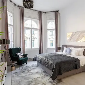 lh-gallery-apartments.inbudapesthotels.com/