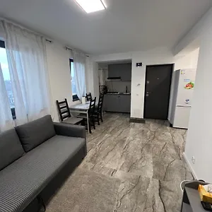 Apartament Everest 33 Ap 3, Bucureşti