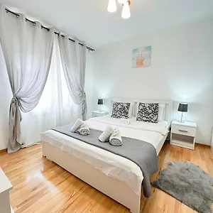 Sunrise Center Бухарест